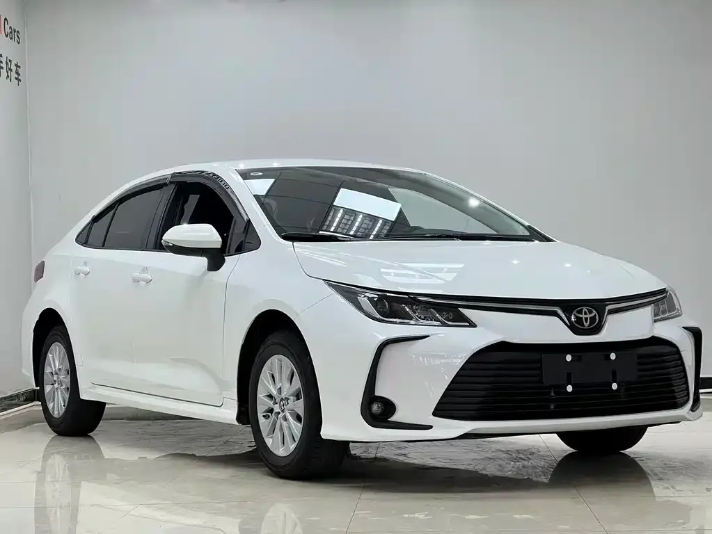 Toyota Corolla — фото 3