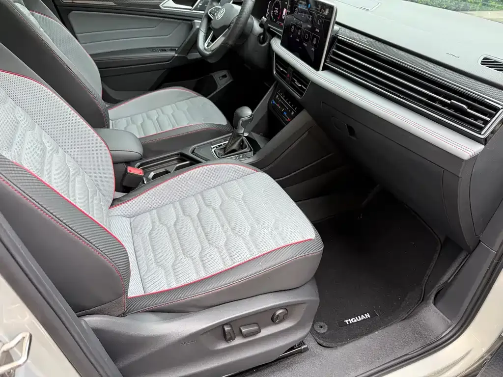 Volkswagen Tiguan L 2023 из CN, фото 10