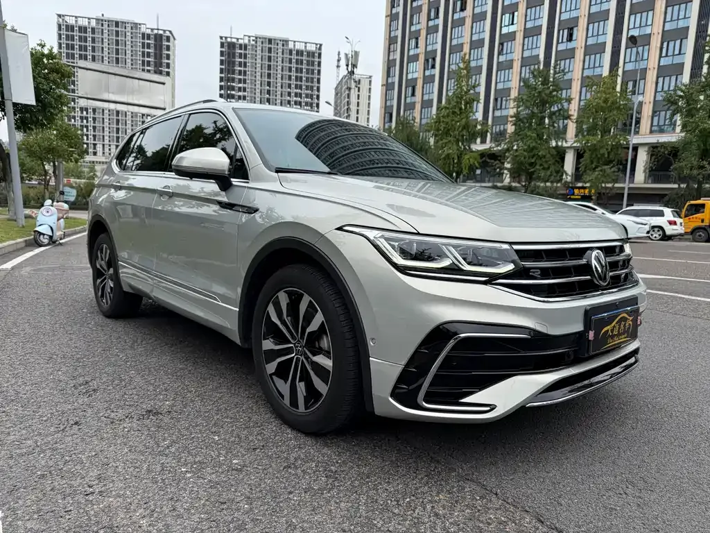 Volkswagen Tiguan L 2023 из CN, фото 3