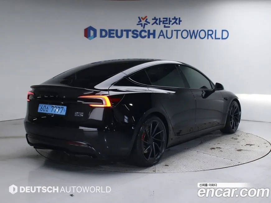 Tesla Model 3 2024 из KR, фото 2
