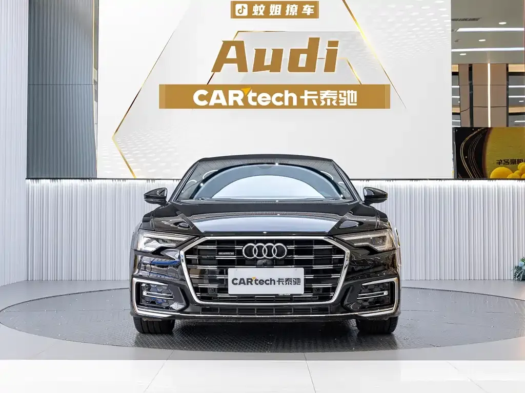 Audi A6L — фото 1