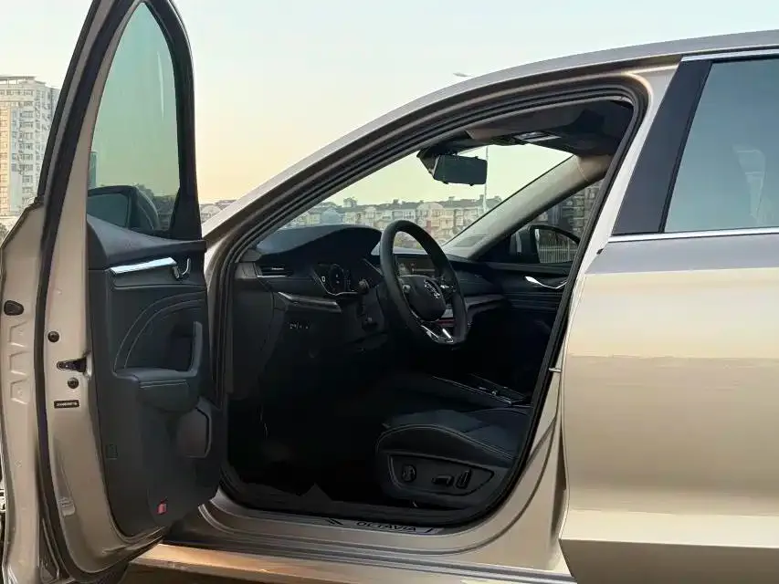 Skoda Octavia — фото 4