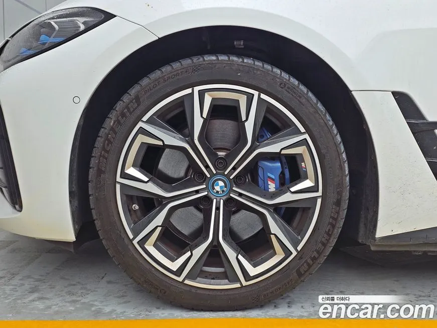 BMW i4 2024 из KR, фото 5