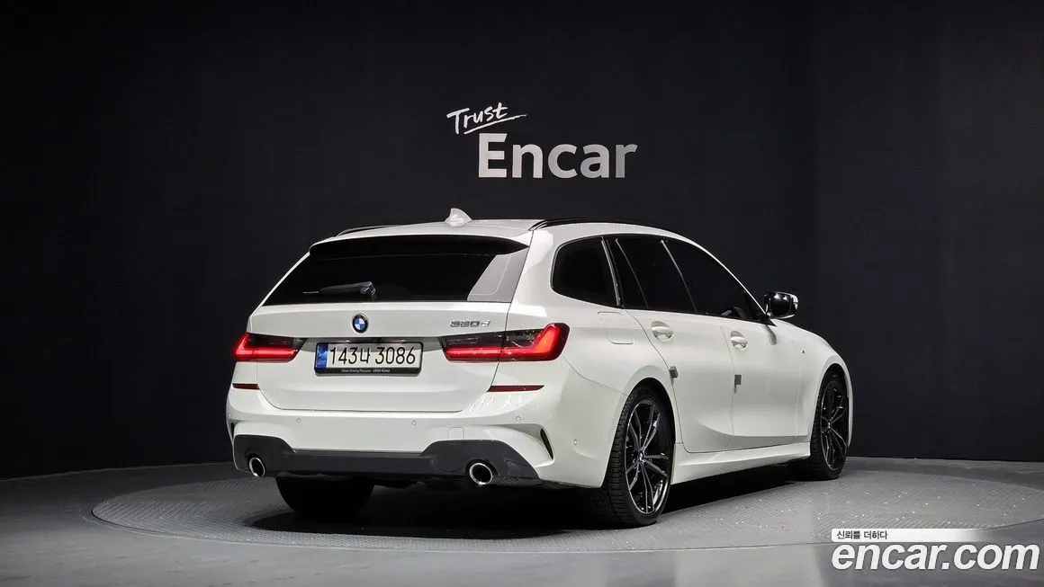 BMW 3-Series 2022 из KR, фото 2