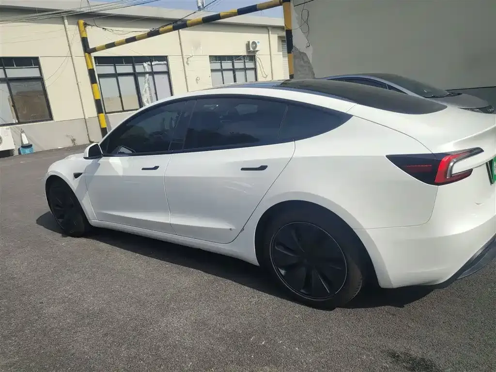 Tesla Model 3 2024 из CN, фото 5