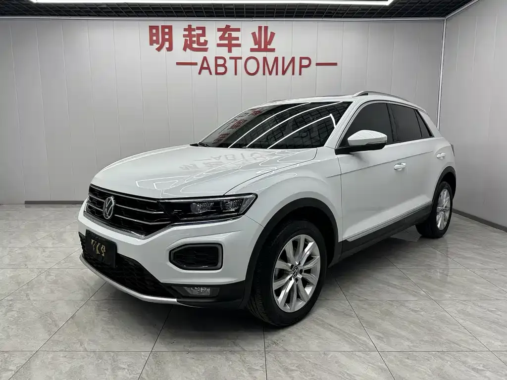 Volkswagen T-Roc — фото 1