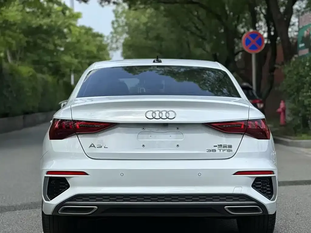 Audi A3 2023 из CN, фото 8