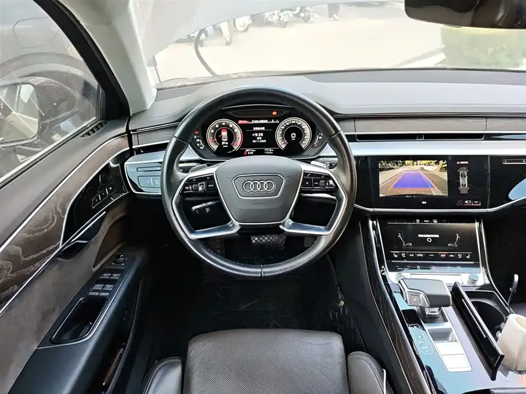 Audi A8 2022 из CN, фото 3