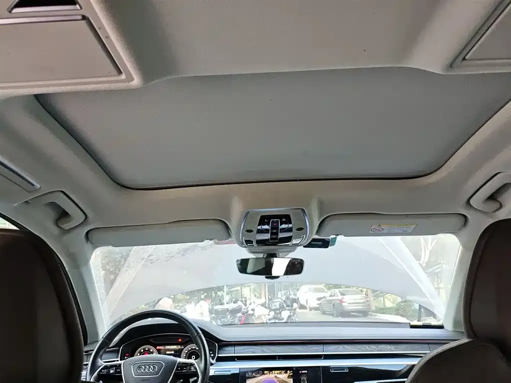 Audi A8 2022 из CN, фото 9