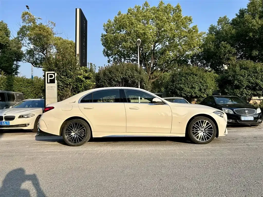 Mercedes-Benz C-Class 2024 из CN, фото 2