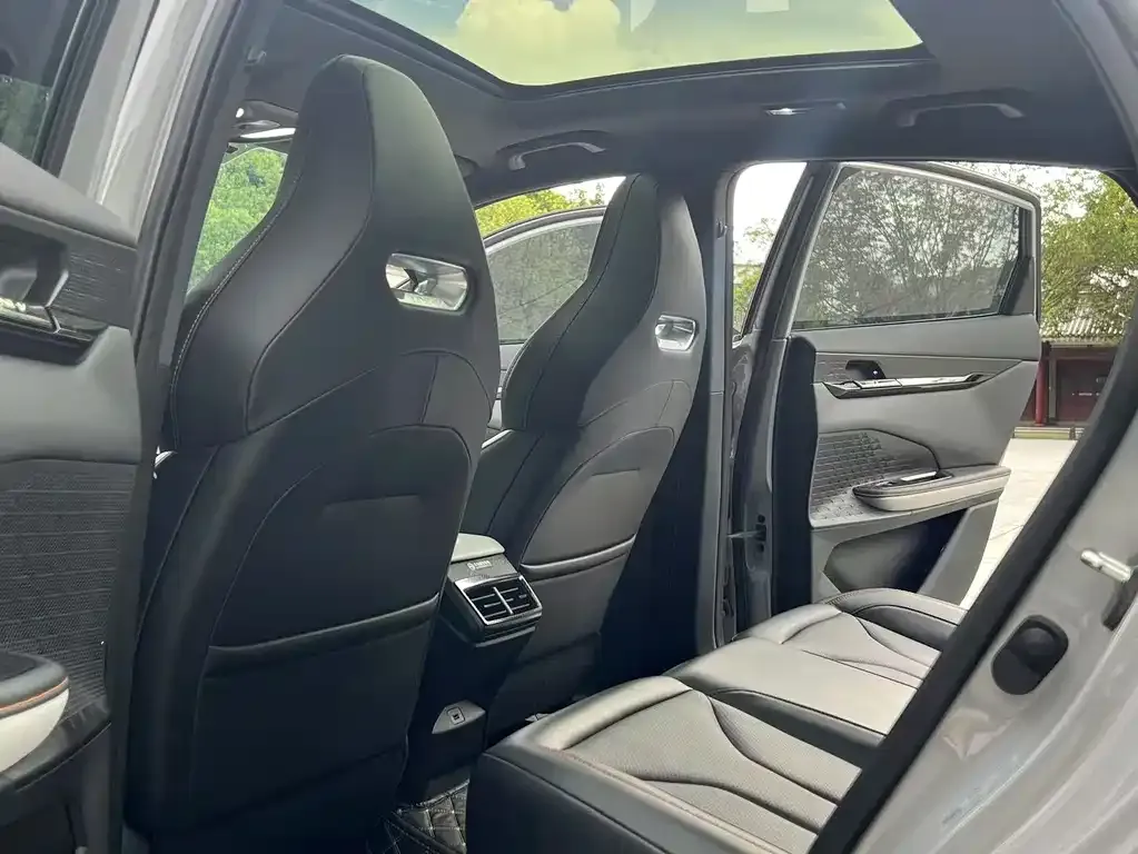 Changan UNI-V 2023 из CN, фото 6