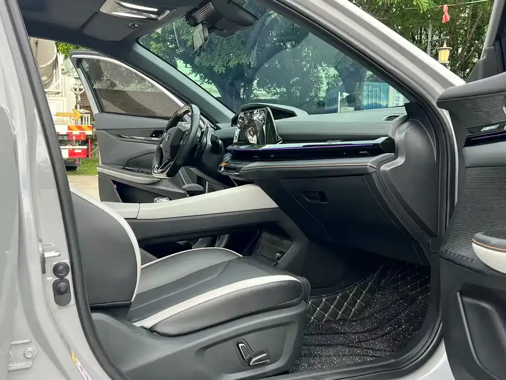 Changan UNI-V 2023 из CN, фото 7
