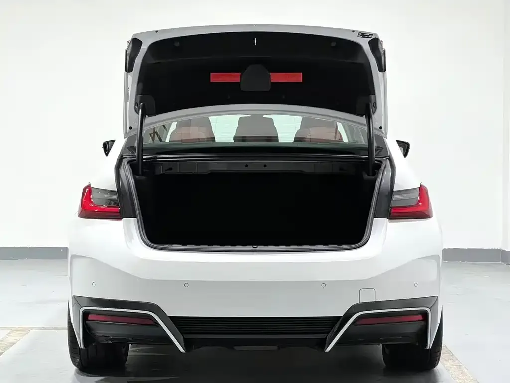 BMW i3 2024 из CN, фото 7