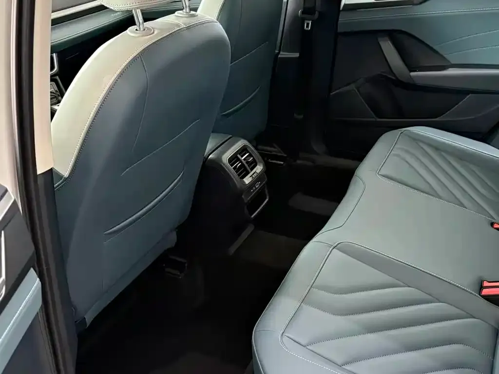Volkswagen Tharu 2024 из CN, фото 8