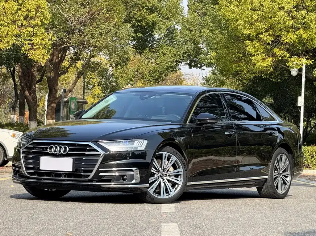 Audi A8 2022 из CN, фото 1