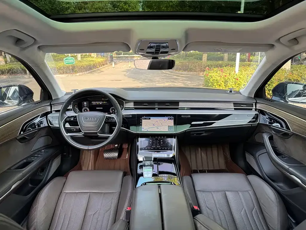 Audi A8 2022 из CN, фото 4
