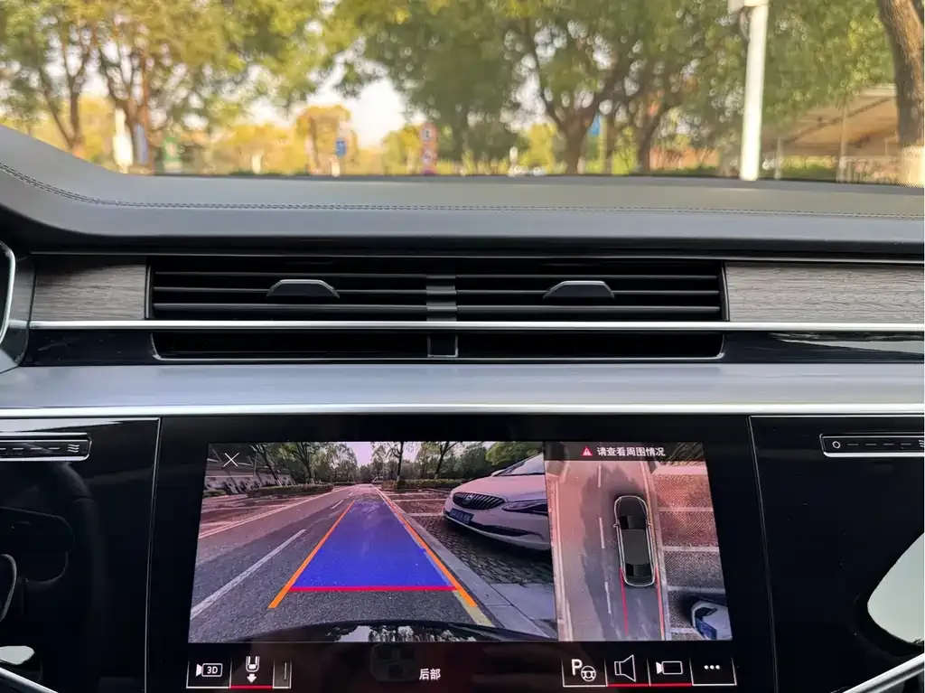 Audi A8 2022 из CN, фото 8