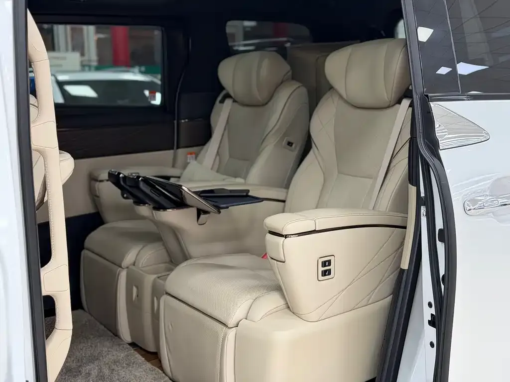 Toyota Alphard 2024 из CN, фото 5