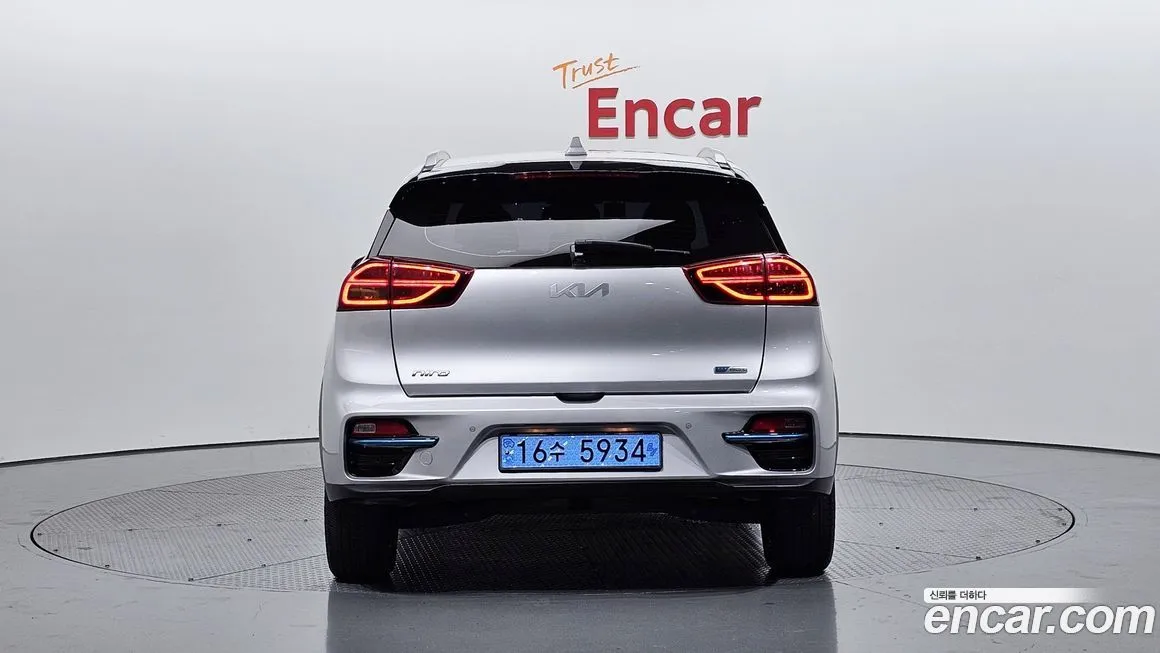 Kia Niro — фото 4