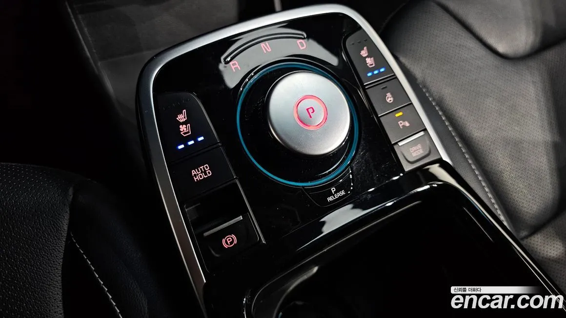 Kia Niro — фото 9