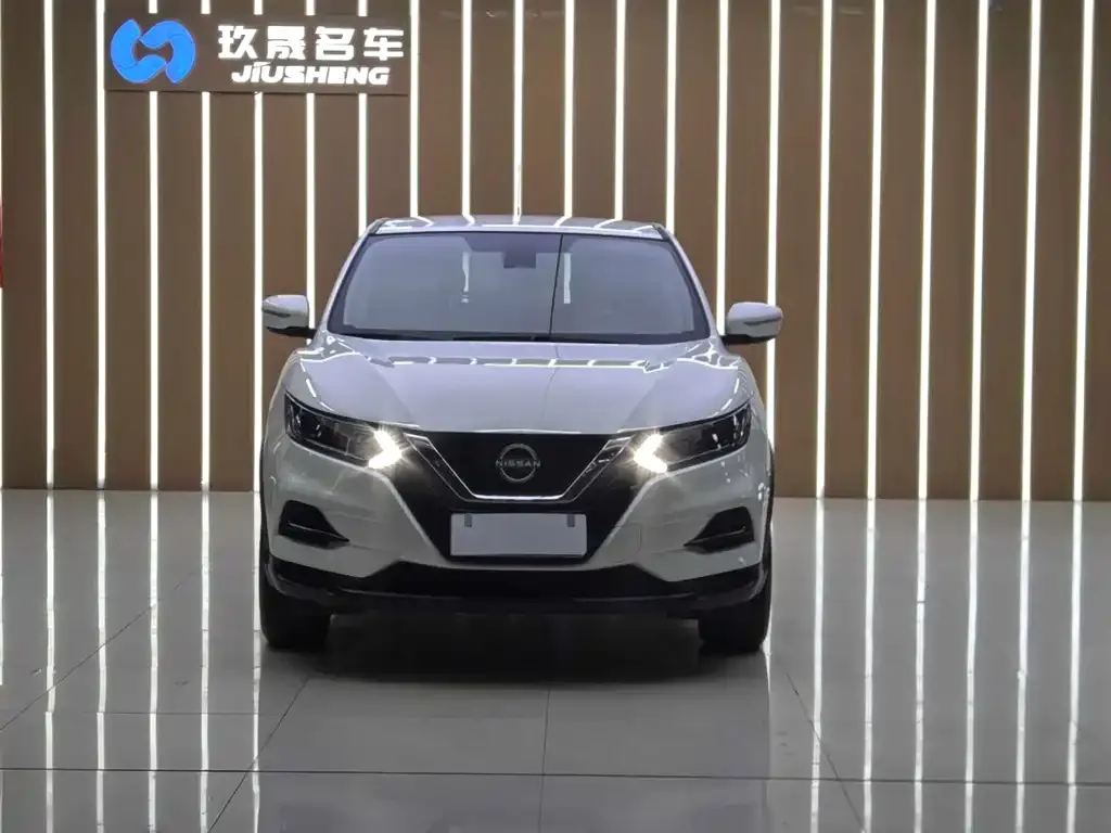 Nissan Qashqai 2023 из CN, фото 2