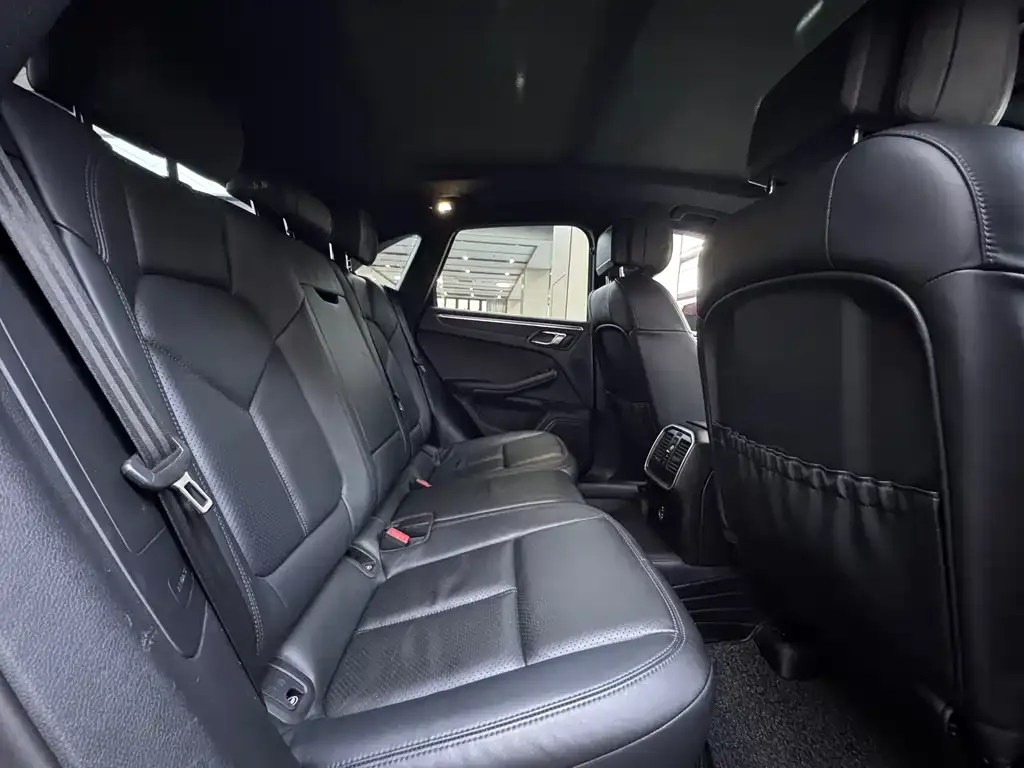 Porsche Macan 2023 из CN, фото 8