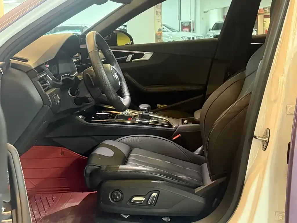 Audi A4L 2024 из CN, фото 8
