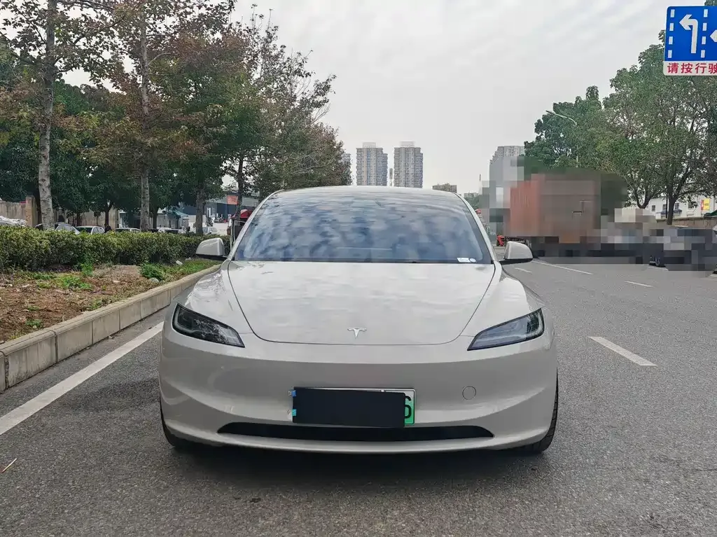 Tesla Model 3 2024 из CN, фото 2