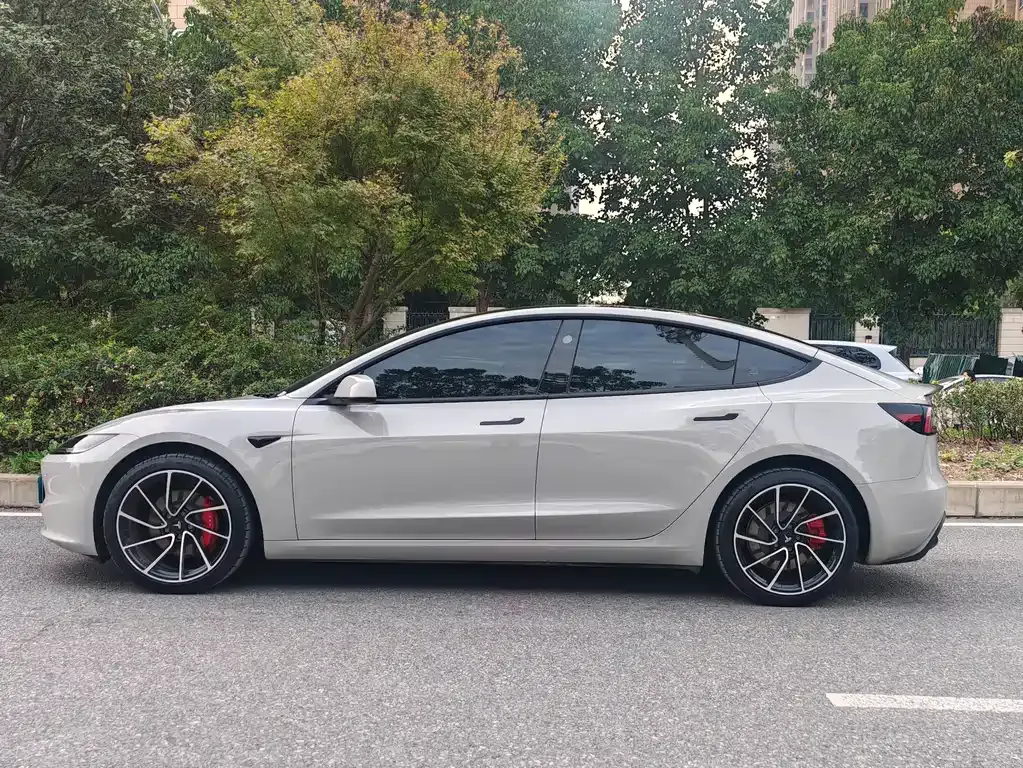 Tesla Model 3 2024 из CN, фото 4