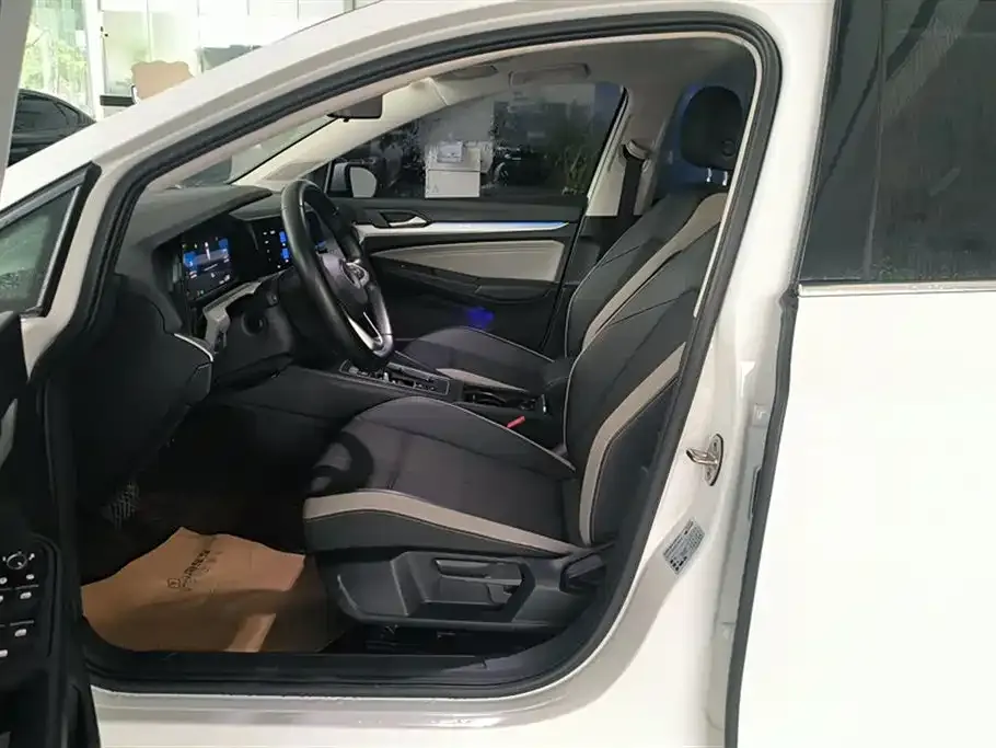 Volkswagen Golf 2021 из CN, фото 9