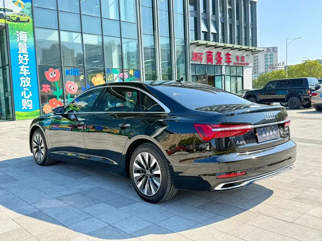 Audi A6L — фото 5