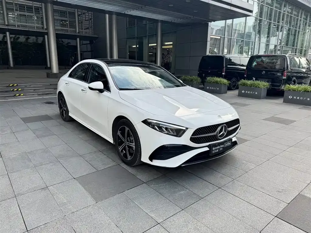 Mercedes-Benz A-Class 2023 из CN, фото 3