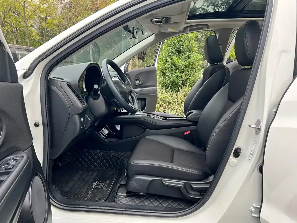 Honda Vezel 2022 из CN, фото 8