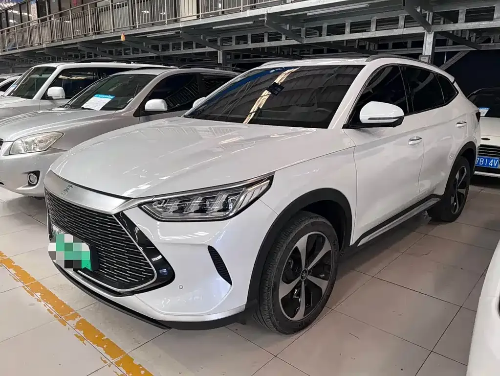 BYD PLUS New Energy — фото 1
