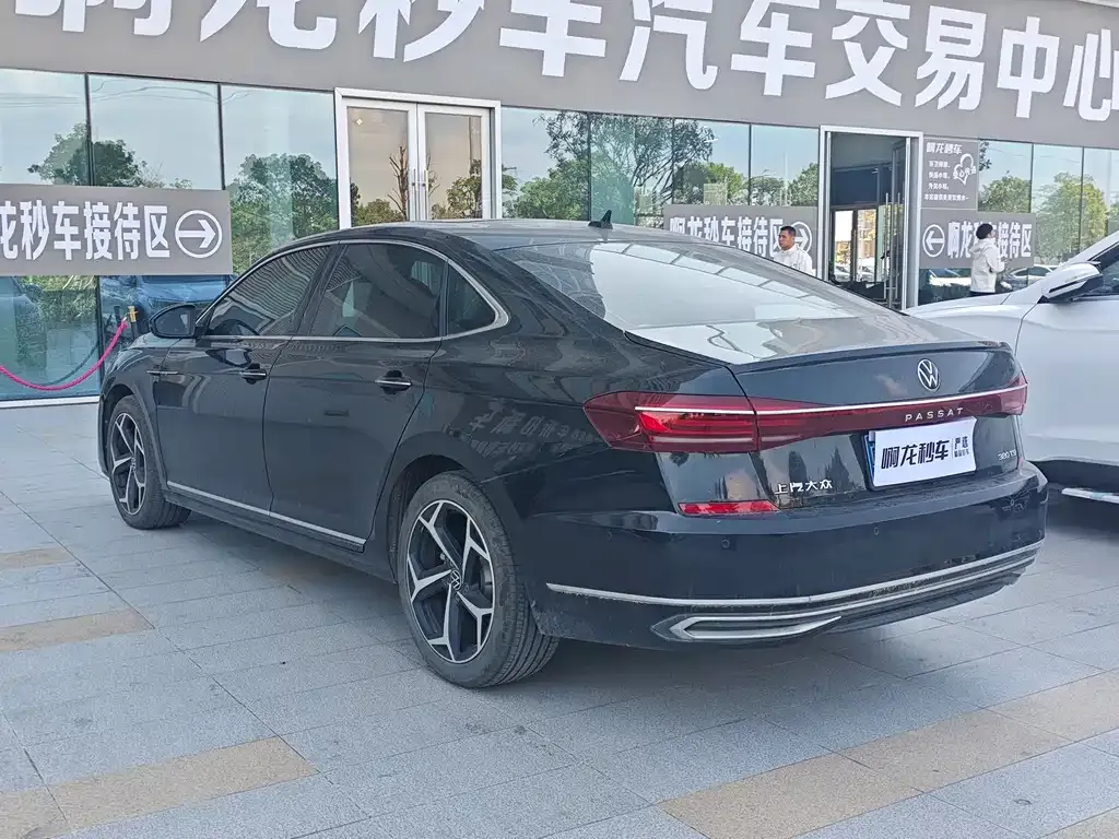 Volkswagen Passat 2024 из CN, фото 4