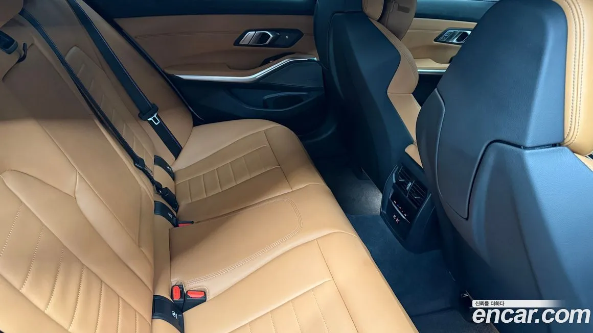BMW 3-Series 2024 из KR, фото 10