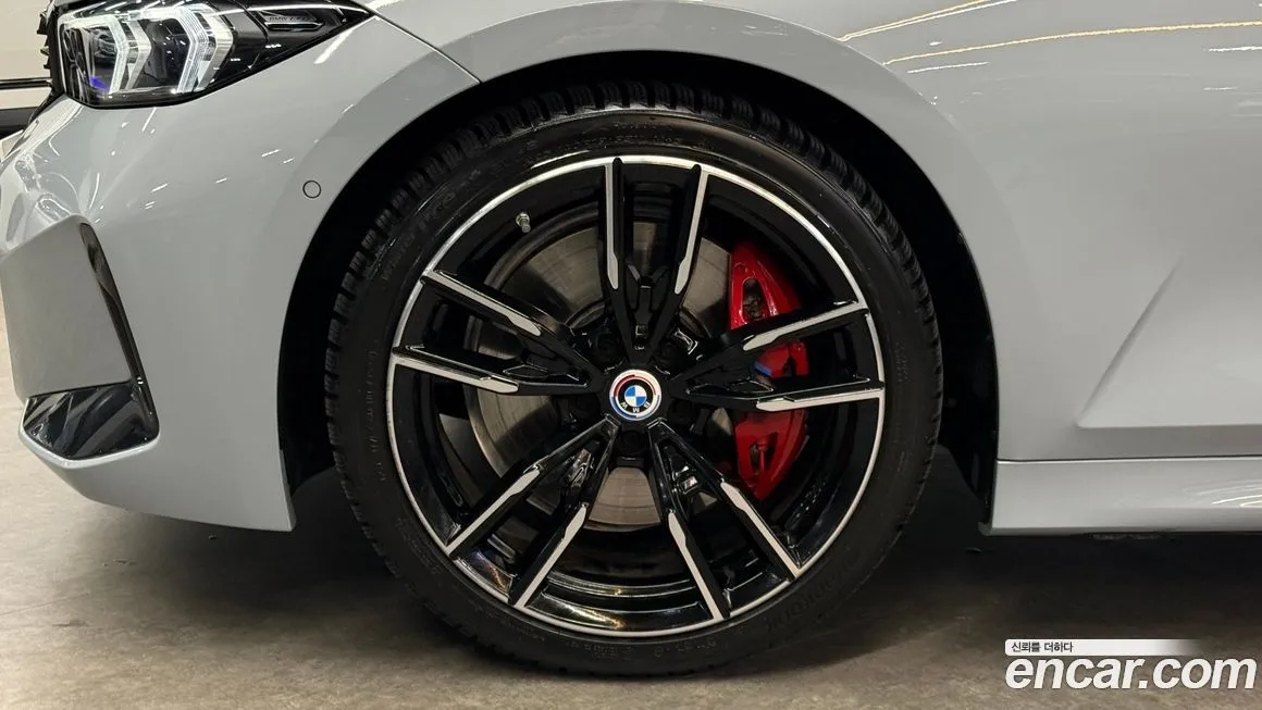 BMW 3-Series 2024 из KR, фото 5