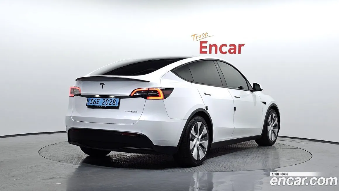 Tesla Model Y 2021 из KR, фото 2