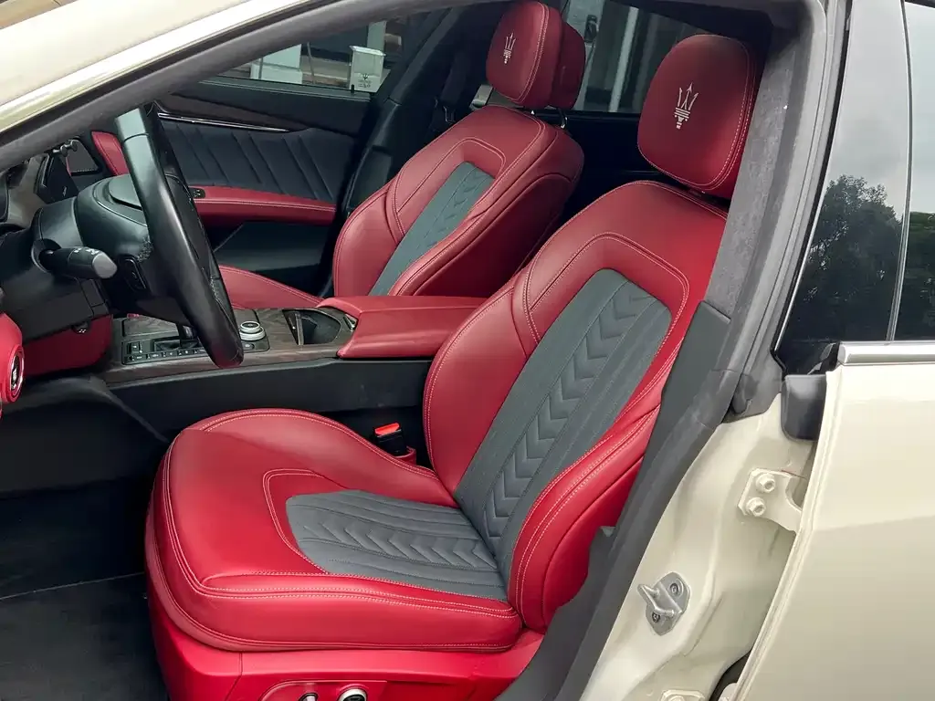 Maserati Quattroporte 2023 из CN, фото 9