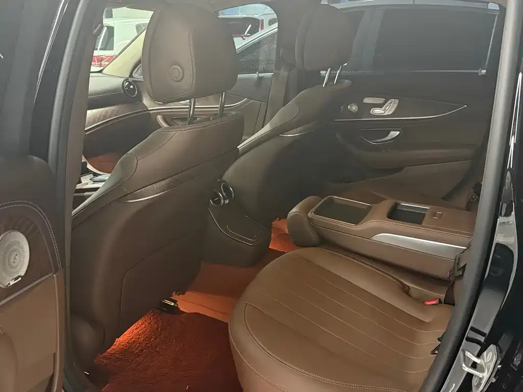 Mercedes-Benz E-Class 2023 из CN, фото 5