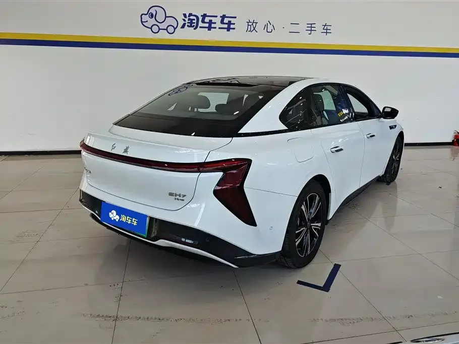 Hongqi EH7 — фото 3