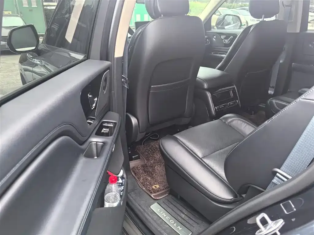 Lincoln Aviator 2023 из CN, фото 7