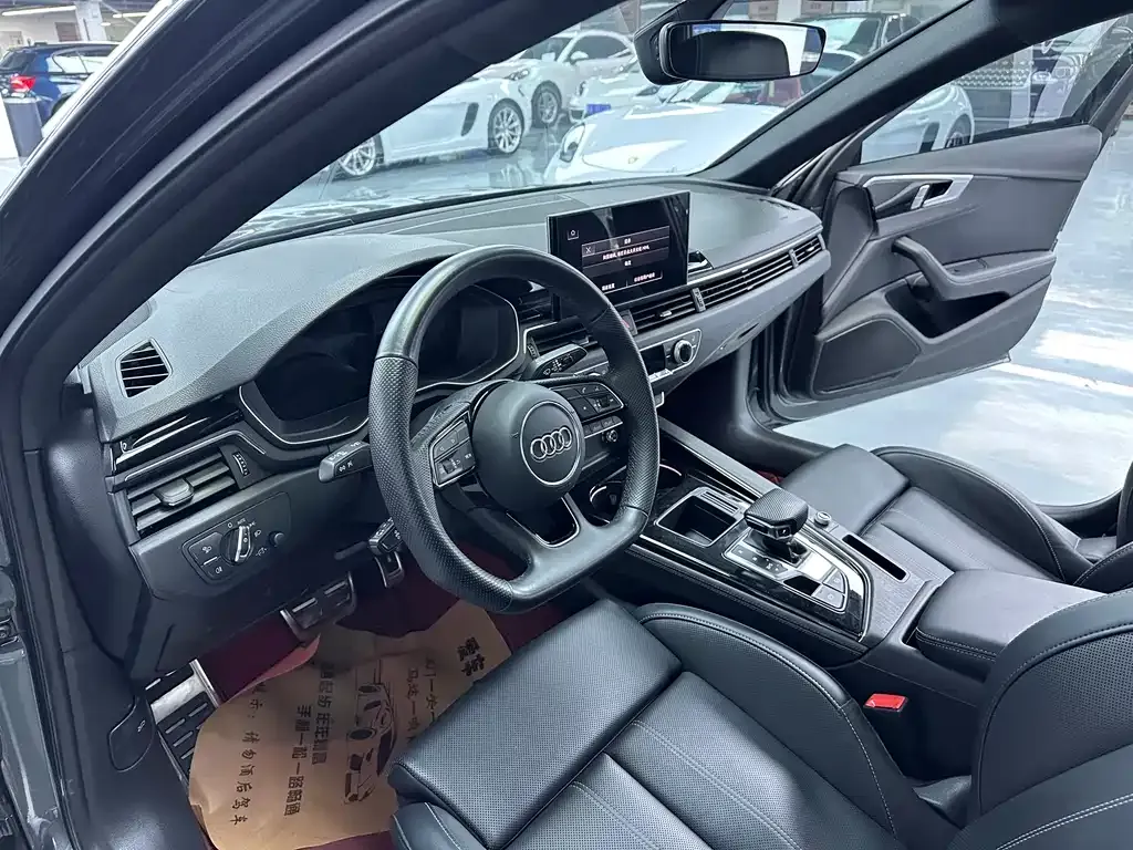 Audi A4L 2024 из CN, фото 5