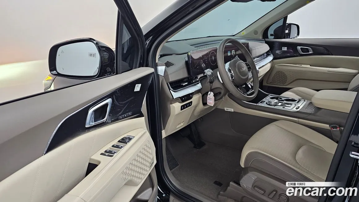 Kia Carnival — фото 10