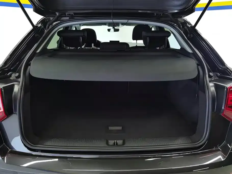 Audi Q2L 2021 из CN, фото 4