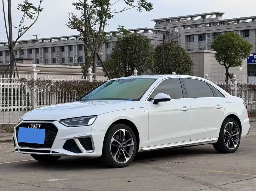 Audi A4L 2024 из CN, фото 1
