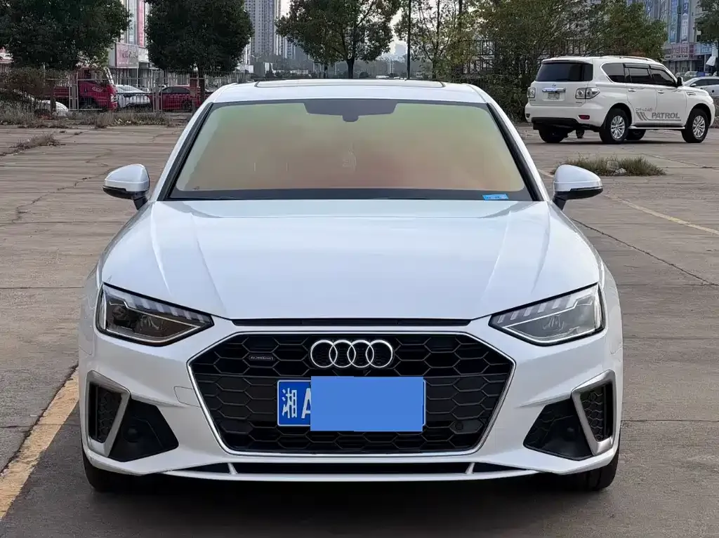 Audi A4L 2024 из CN, фото 2