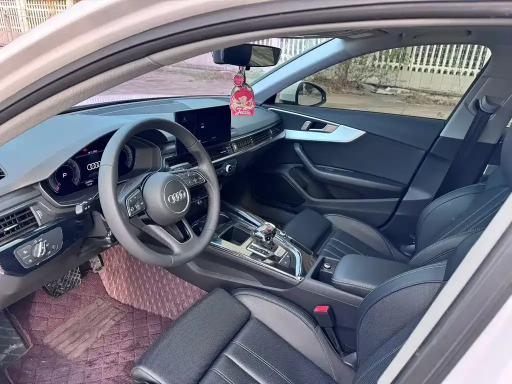 Audi A4L 2024 из CN, фото 4