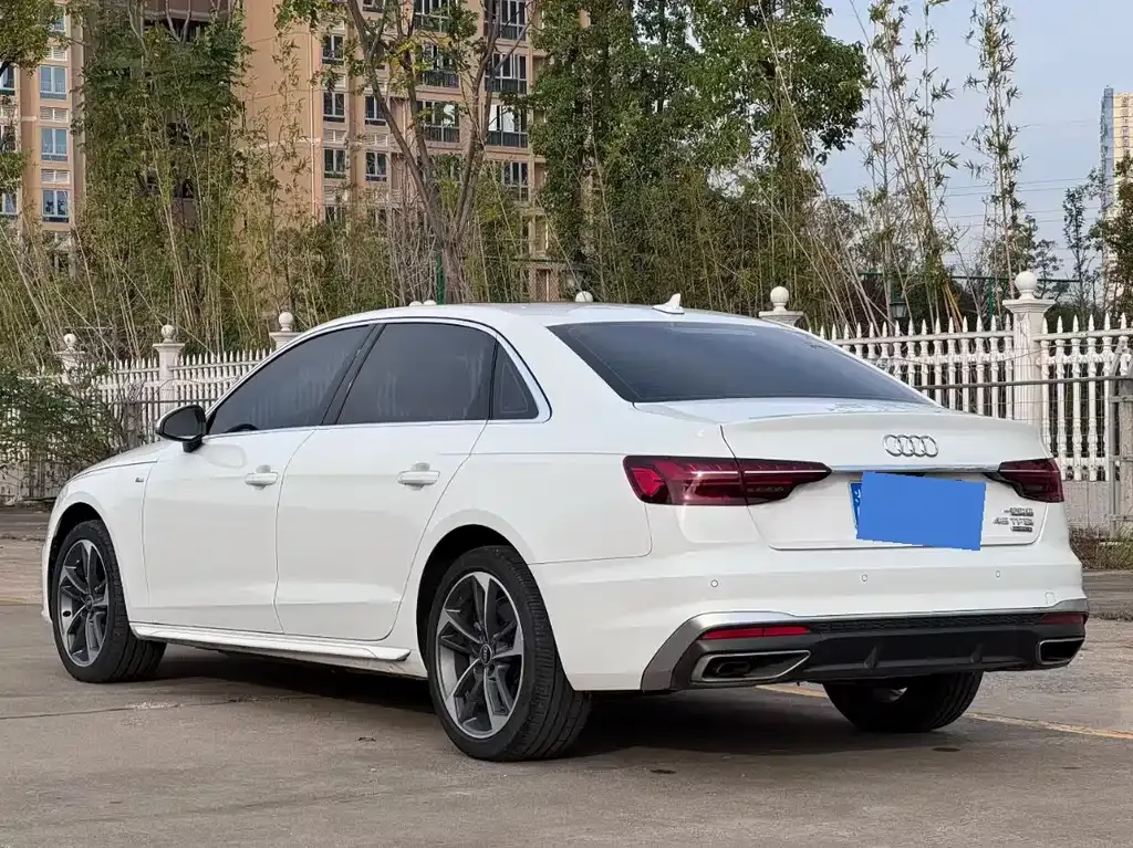 Audi A4L 2024 из CN, фото 7