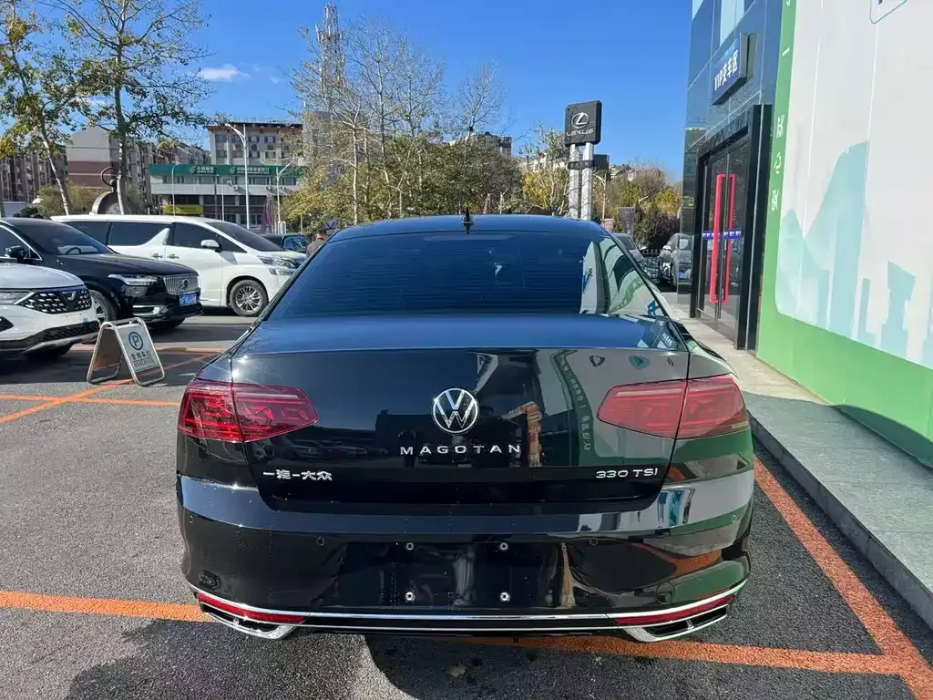 Volkswagen Magotan 2023 из CN, фото 4